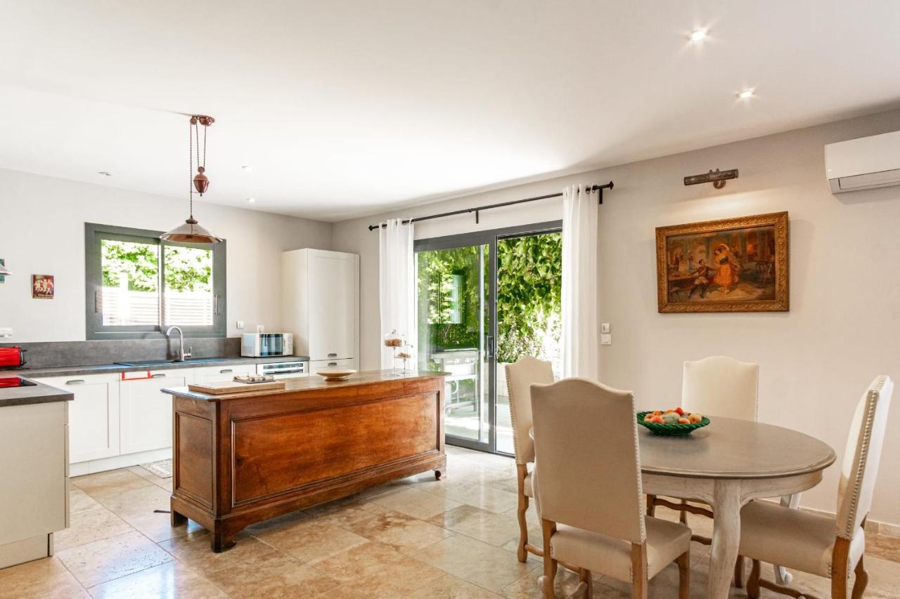 La Verdiere - Contemporary House With Garden And Private Pool LʼIsle-sur-la-Sorgue Exterior foto